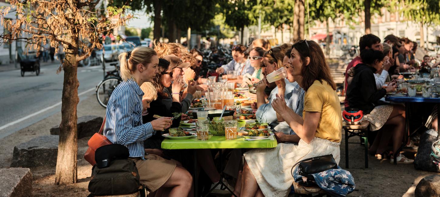 FARE Magazine Copenhagen people eating outside